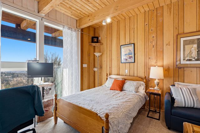 39 Tierra Monte Street NE, Albuquerque, NM 87122