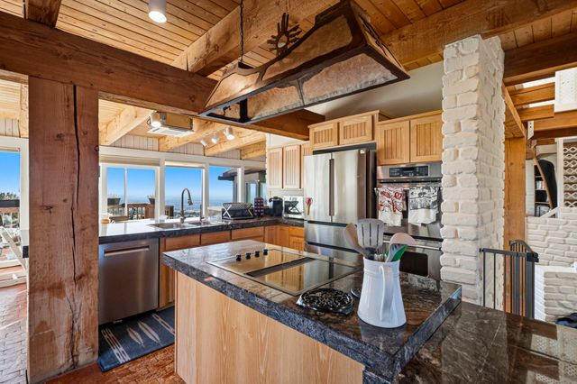 39 Tierra Monte Street NE, Albuquerque, NM 87122