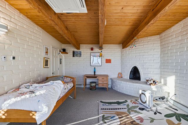 39 Tierra Monte Street NE, Albuquerque, NM 87122