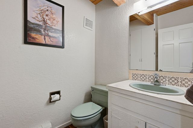 39 Tierra Monte Street NE, Albuquerque, NM 87122