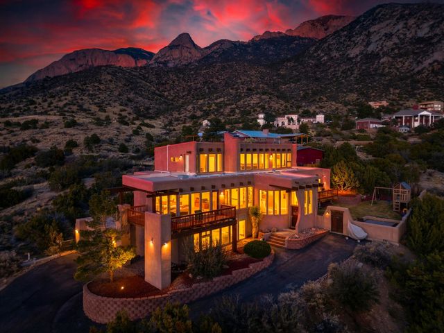 39 Tierra Monte Street NE, Albuquerque, NM 87122