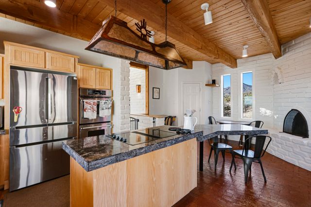 39 Tierra Monte Street NE, Albuquerque, NM 87122