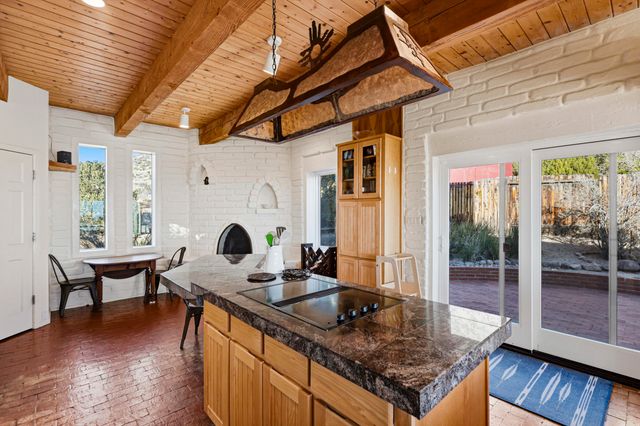 39 Tierra Monte Street NE, Albuquerque, NM 87122