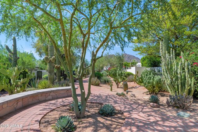 5101 N CASA BLANCA Drive 19, Paradise Valley, AZ 85253