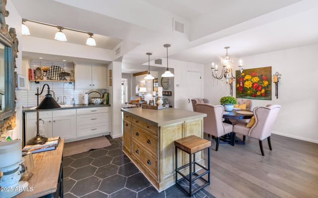 5101 N CASA BLANCA Drive 19, Paradise Valley, AZ 85253