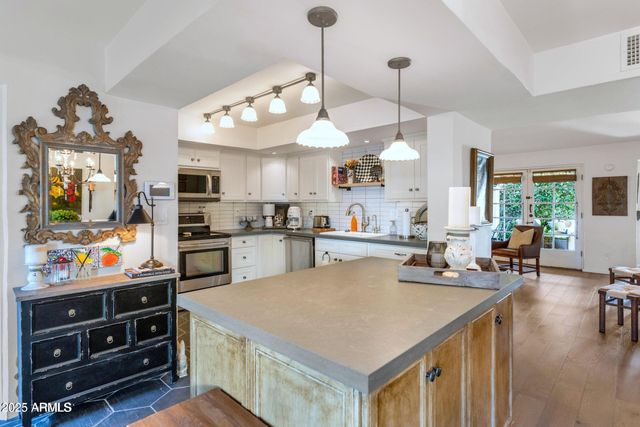 5101 N CASA BLANCA Drive 19, Paradise Valley, AZ 85253