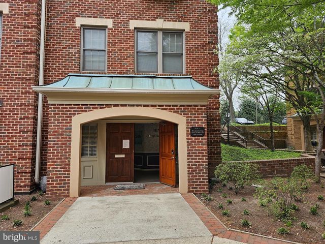 4200 EVERGREEN LN #311, Annandale, VA 22003