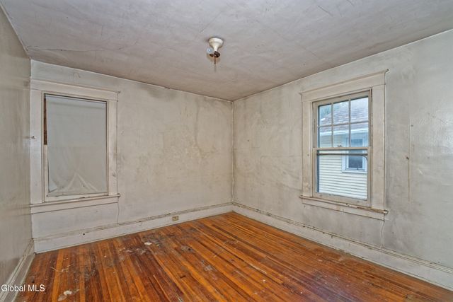 42 N Lake Avenue, Troy, NY 12180