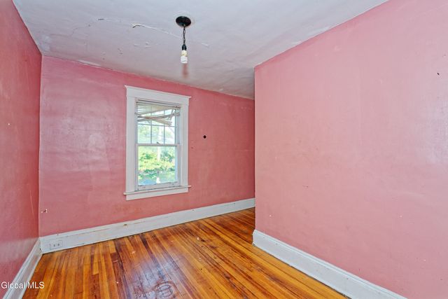 42 N Lake Avenue, Troy, NY 12180