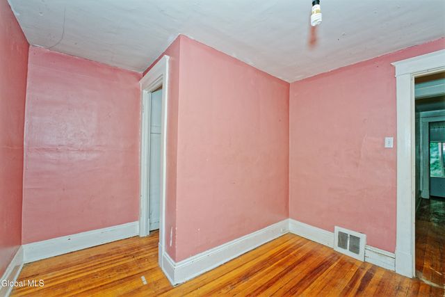 42 N Lake Avenue, Troy, NY 12180