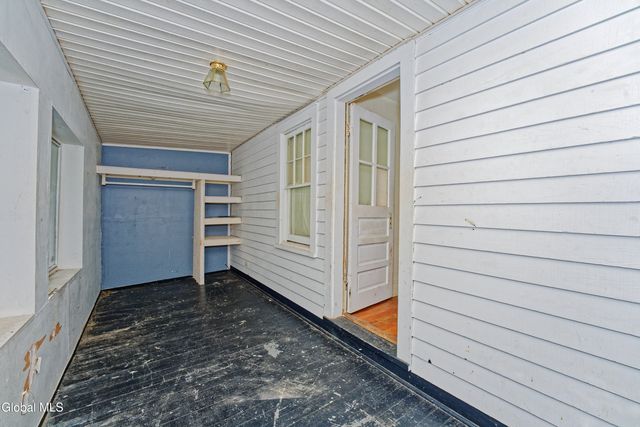 42 N Lake Avenue, Troy, NY 12180