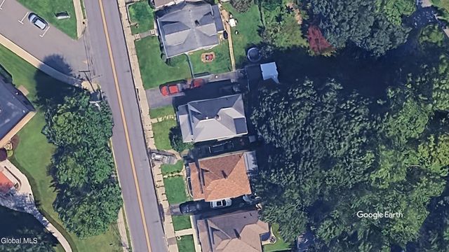 42 N Lake Avenue, Troy, NY 12180