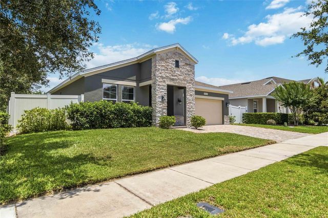 2015 BEACON LANDING CIRCLE, Orlando, FL 32824