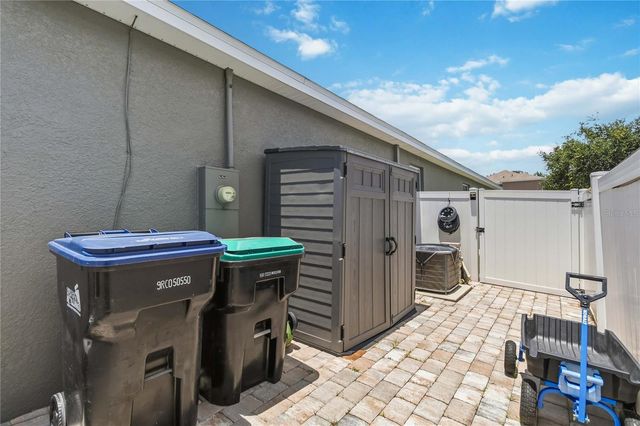 2015 BEACON LANDING CIRCLE, Orlando, FL 32824