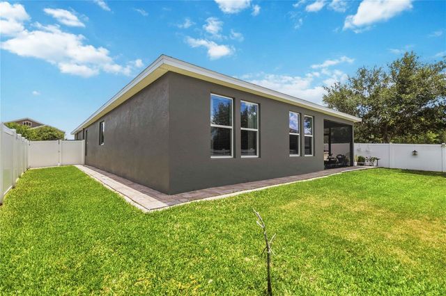 2015 BEACON LANDING CIRCLE, Orlando, FL 32824