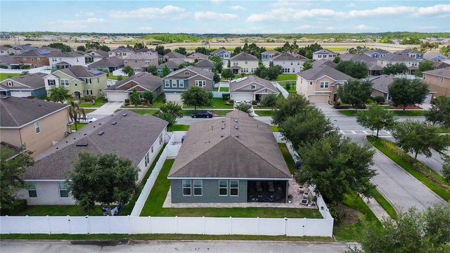 2015 BEACON LANDING CIRCLE, Orlando, FL 32824