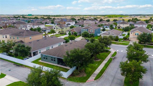 2015 BEACON LANDING CIRCLE, Orlando, FL 32824