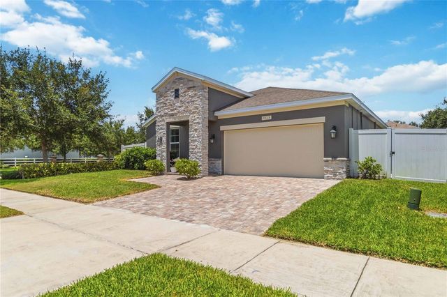 2015 BEACON LANDING CIRCLE, Orlando, FL 32824