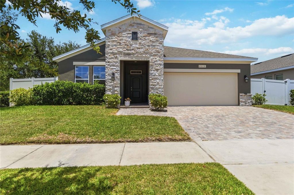 2015 BEACON LANDING CIRCLE, Orlando, FL 32824