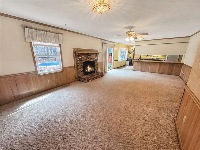 11 Dorothy DR, Poquoson, VA 23662