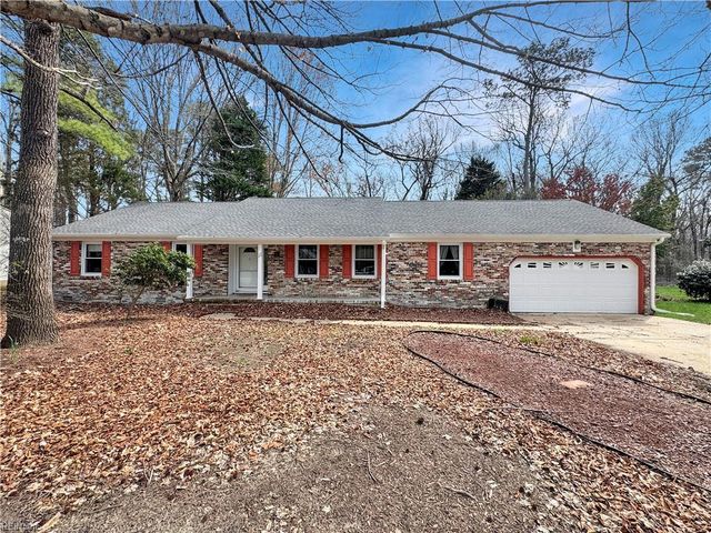 11 Dorothy DR, Poquoson, VA 23662