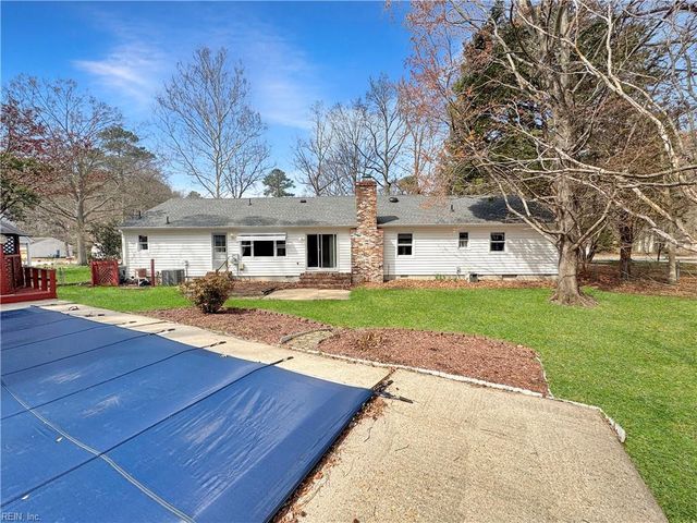11 Dorothy DR, Poquoson, VA 23662
