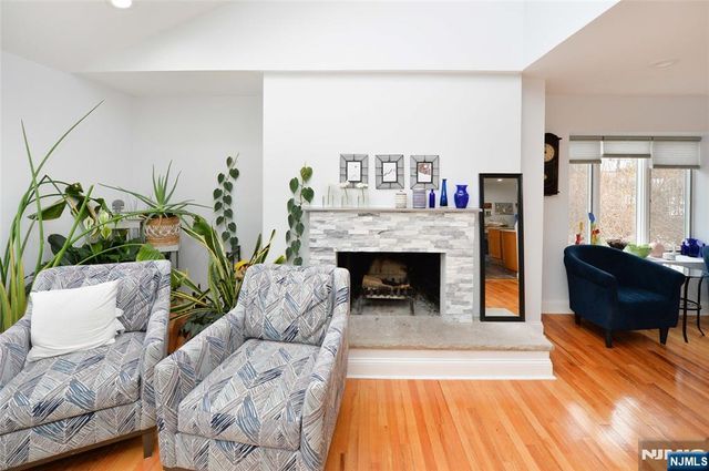 16 Gurney Terrace, Fair Lawn, NJ 07410