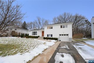 16 Gurney Terrace, Fair Lawn, NJ 07410