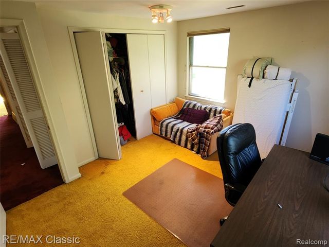 6965 N Adams Road, Bloomfield Hills, MI 48304