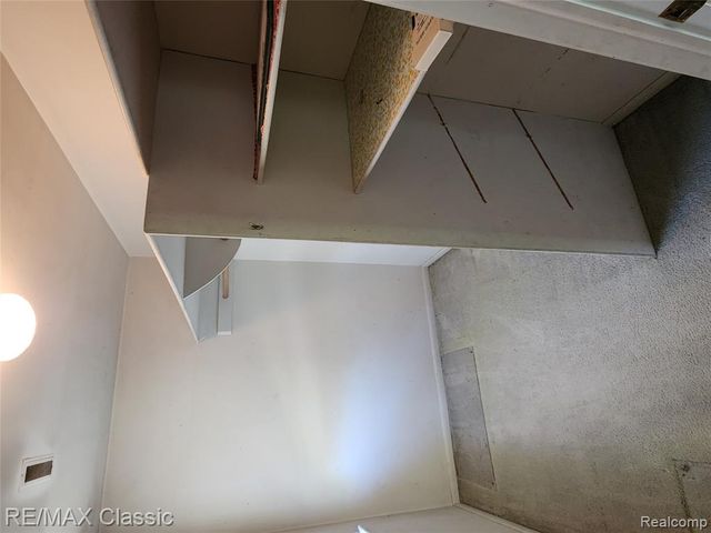 6965 N Adams Road, Bloomfield Hills, MI 48304