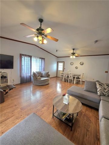 2007 W Huntsville Avenue, Springdale, AR 72762