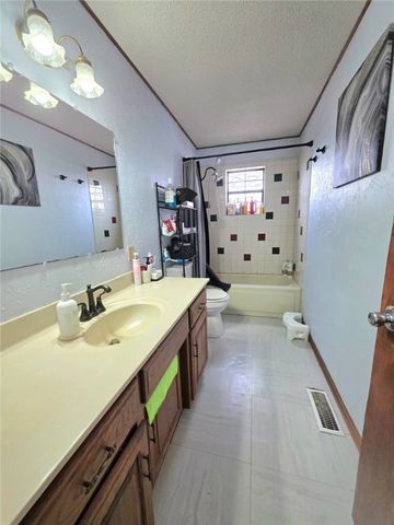 2007 W Huntsville Avenue, Springdale, AR 72762