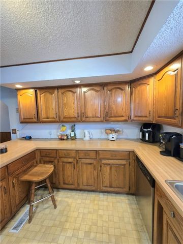 2007 W Huntsville Avenue, Springdale, AR 72762