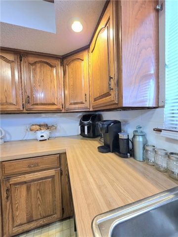 2007 W Huntsville Avenue, Springdale, AR 72762