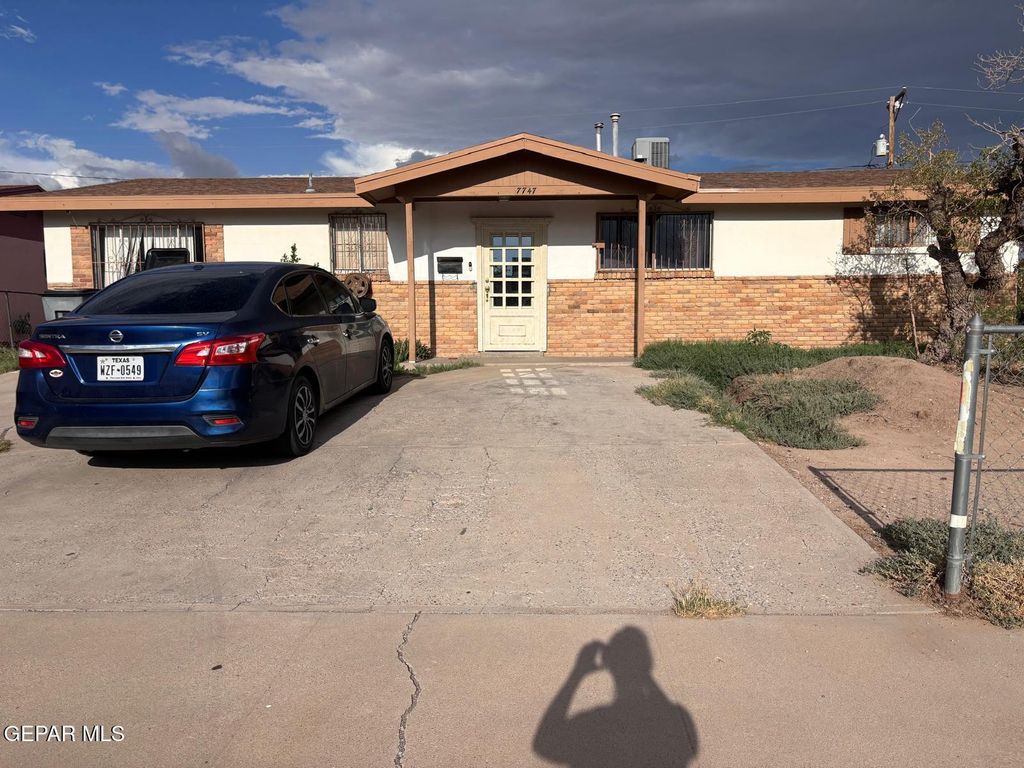 7747 BROADWAY Drive, El Paso, TX 79915