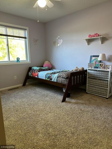 1521 Earle Way, Burnsville, MN 55306