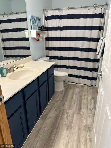 1521 Earle Way, Burnsville, MN 55306
