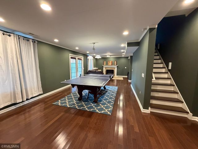 1521 Earle Way, Burnsville, MN 55306