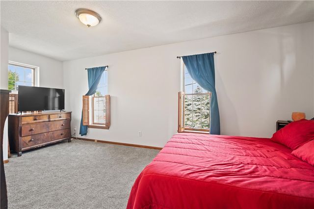 104 Overholt Dr, Scottdale, PA 15683