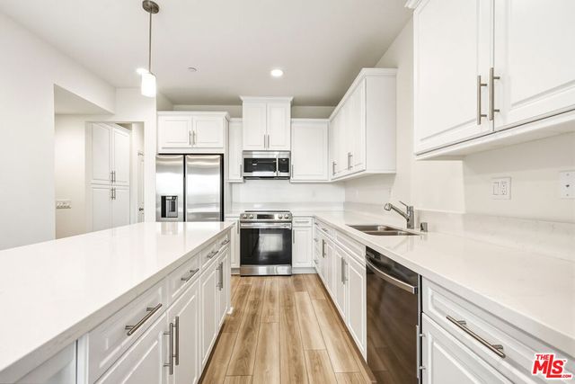 1095 N Harbor Blvd, Anaheim, CA 92801