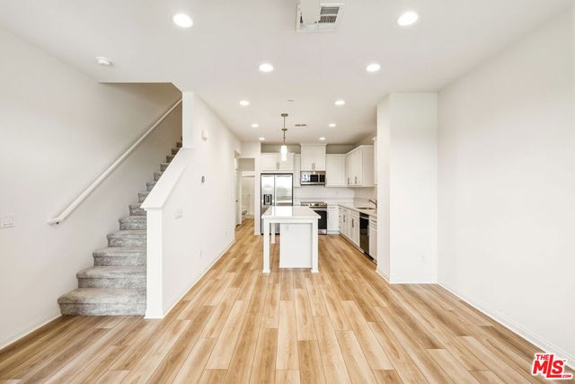 1095 N Harbor Blvd, Anaheim, CA 92801