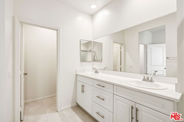 1095 N Harbor Blvd, Anaheim, CA 92801