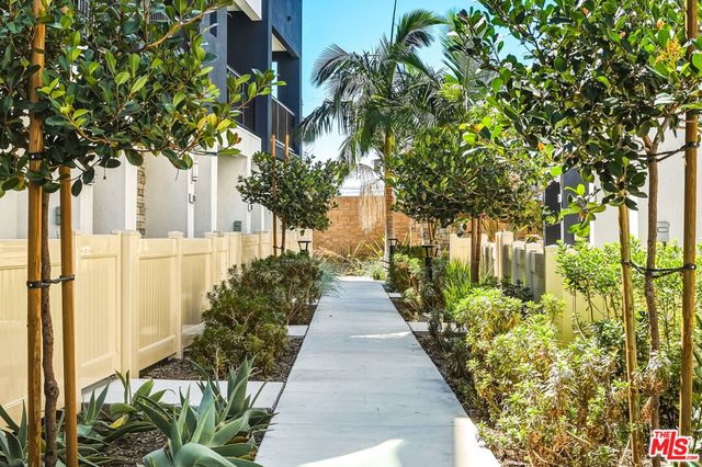 1095 N Harbor Blvd, Anaheim, CA 92801