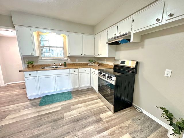 504 Bales Street, Cleburne, TX 76033