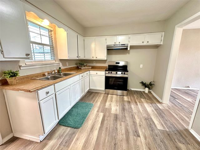 504 Bales Street, Cleburne, TX 76033