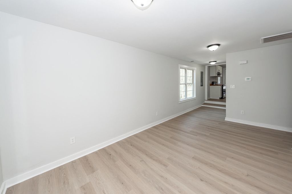 Image 19 of property listing at 2646 Madden Drive, North Charleston, SC 29405