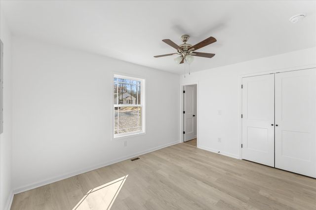 17 Central St, Tracy City, TN 37387