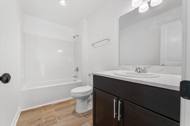 17 Central St, Tracy City, TN 37387