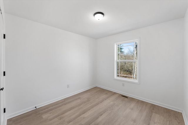 17 Central St, Tracy City, TN 37387