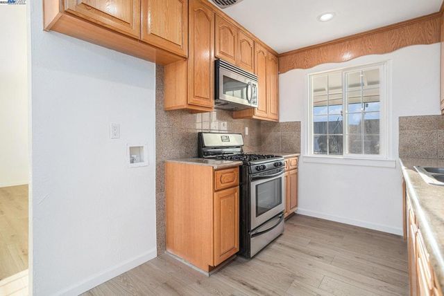 26772 Peterman Ave, Hayward, CA 94545